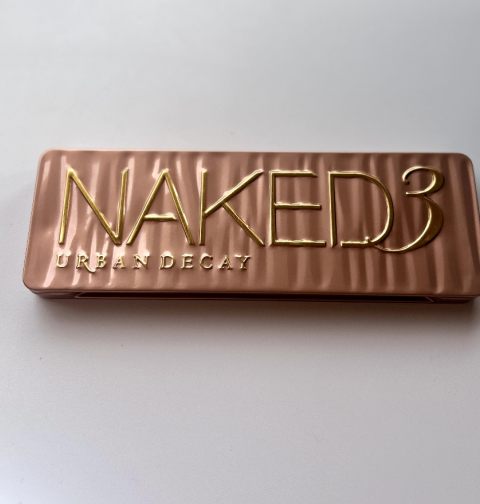 picture of Urban Decay Naked 3 Eyeshadow palette