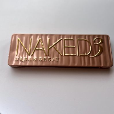 picture of Urban Decay Naked 3 Eyeshadow palette